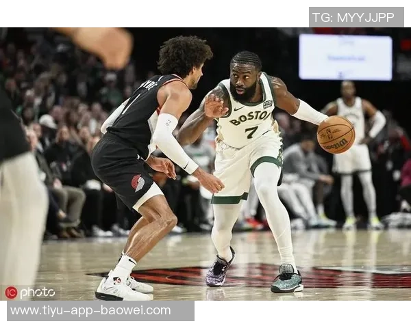 杰伦布朗反思防守失误称今天比赛表现不佳需改进